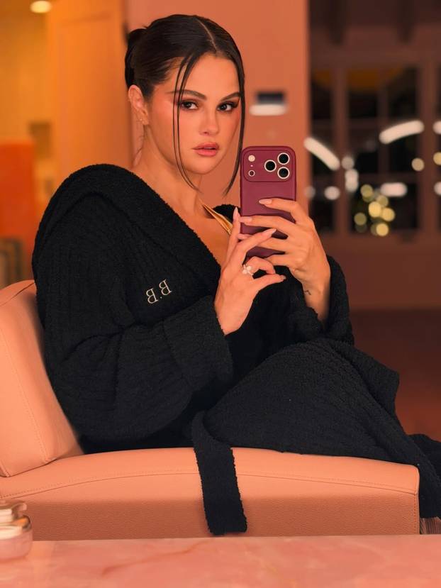 FOTO Poznata slatkica ljubila je brojne kolege: Pogledajte kako se mijenjala Selena Gomez