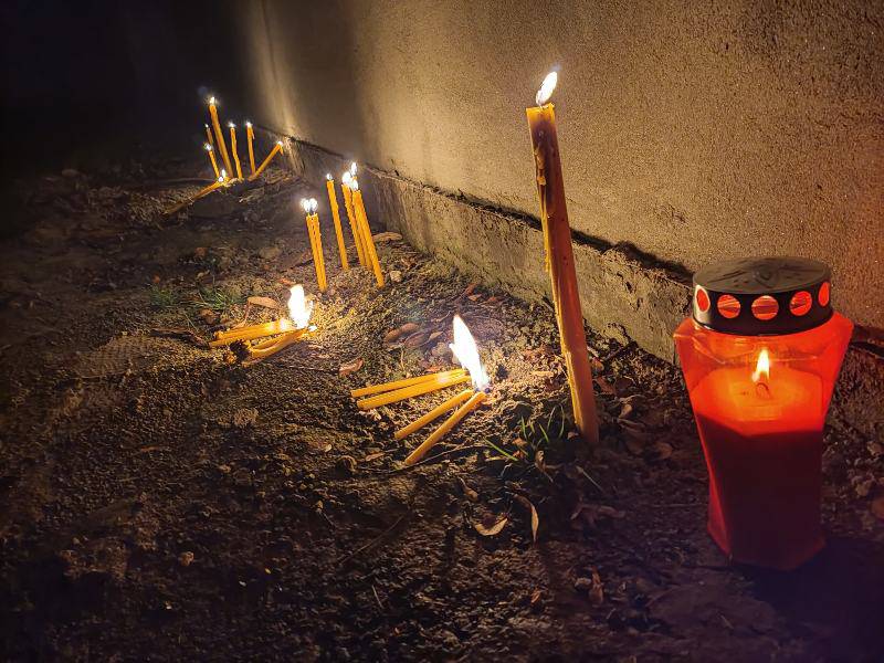 Gore svijeće za Mihajlovića kod stadiona u Borovu naselju: Ovo mu je bio zadnji javni istup...