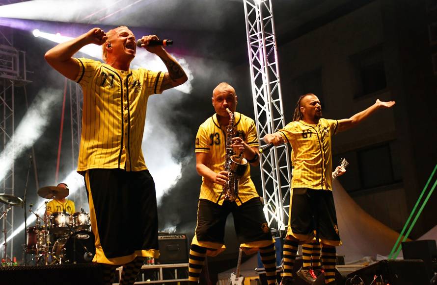 Dubioza Kolektiv objavila novu pjesmu o sedmorici Balkanaca