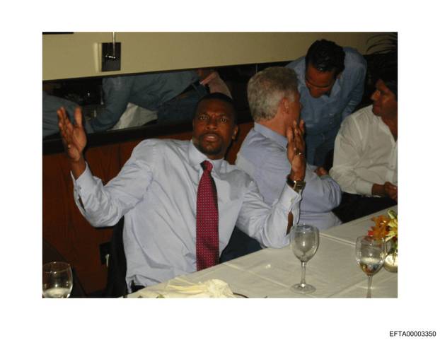 FOTO Ovo su dosad neviđene fotografije iz Epsteinovih spisa