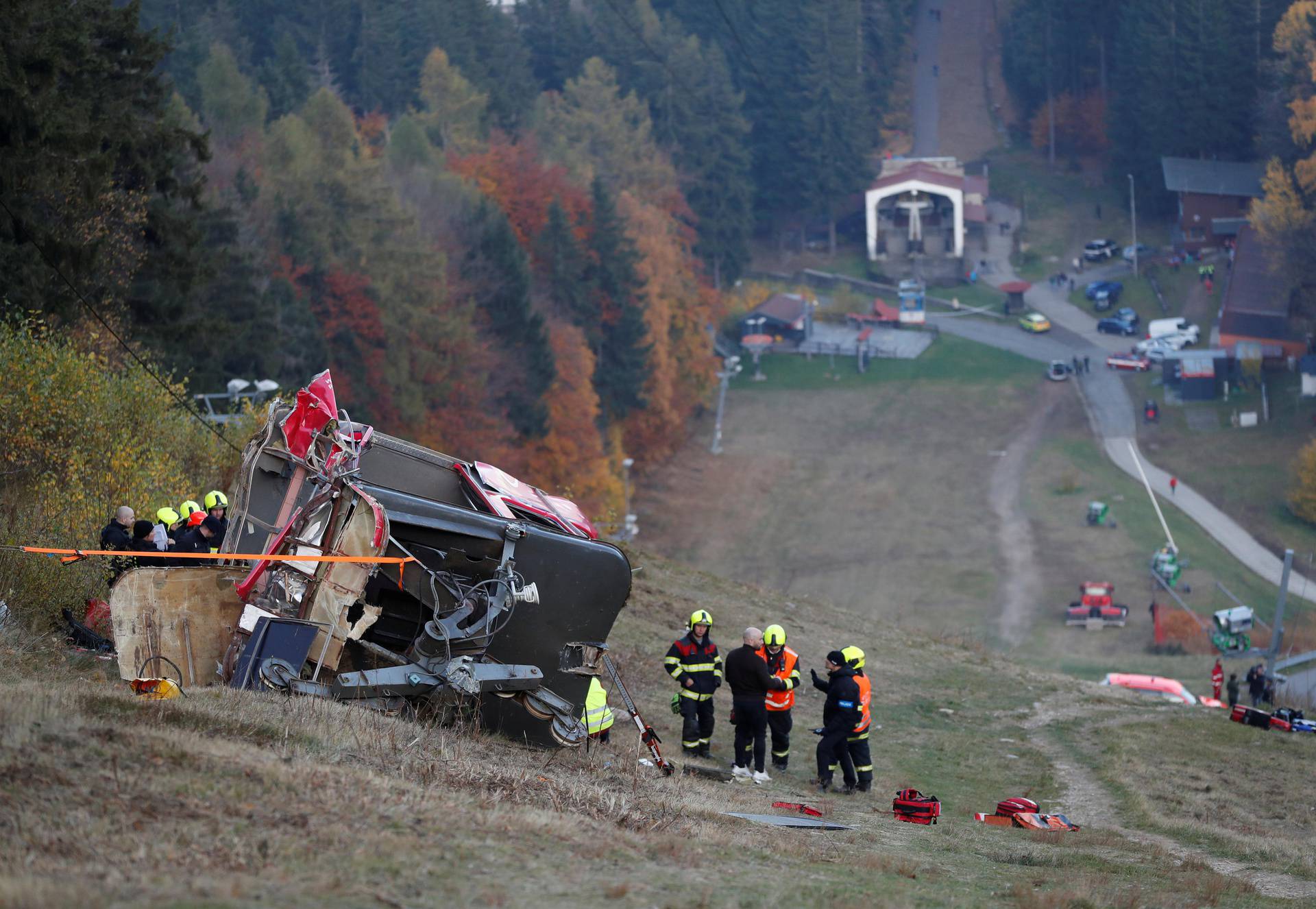 Cable car falls in Liberec