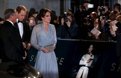 Princeza Kate na premijeru Bonda stigla je bez grudnjaka