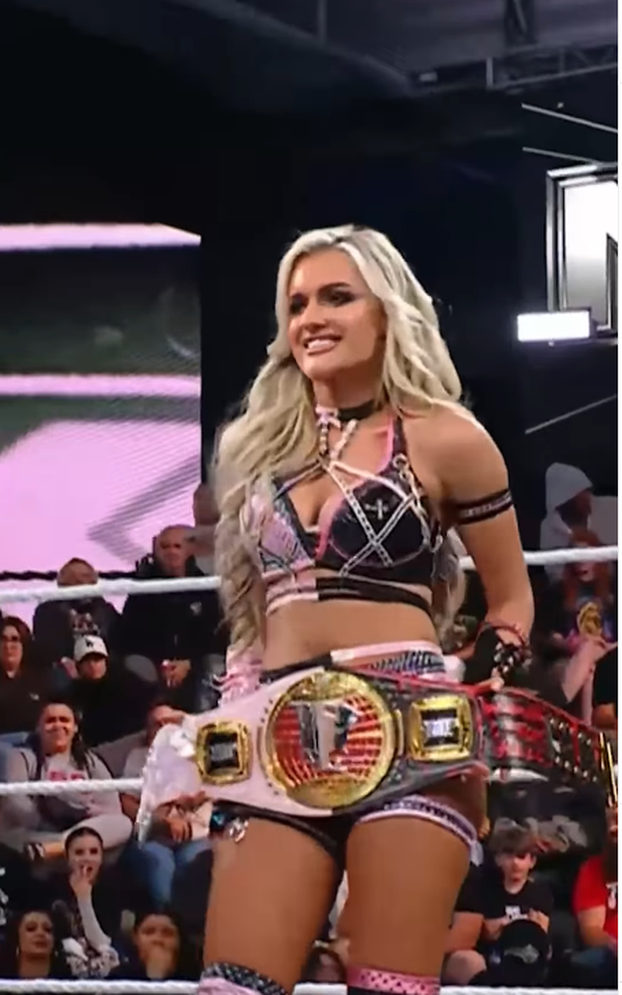 FOTO Zbog savršenog tijela ove golišave hrvačice nitko ne vidi pojas prvaka: Upoznajte Blake