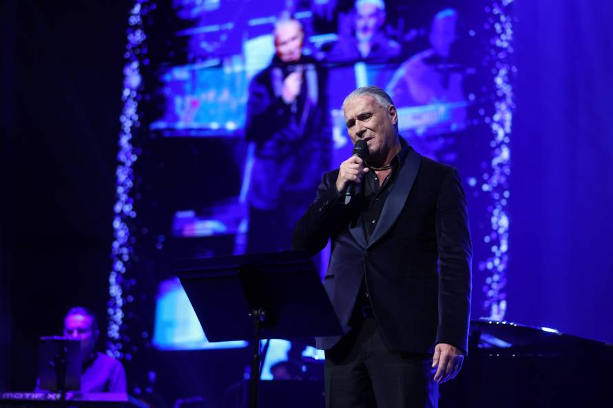 Zagreb: Božićni gala koncert Croatia osiguranja "Croatia povezana pjesmom" u KD Lisinski