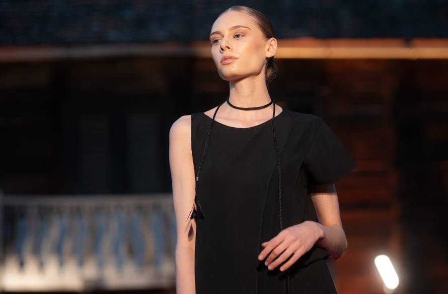 Zagreb: Vinski festival "Via Vino" i modna revija Zorana Mrvoša u Kuriji Modić-Bedeković