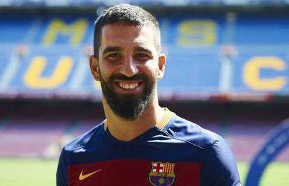 Uzeo je 'sedmicu': Arda Turan naslijedio Figa, Villu, Larssona