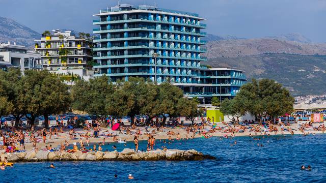 Prvi vikend u kolovozu donio je mnoštvo turista koji su potražili osvježenje na Splitskom Žnjanu