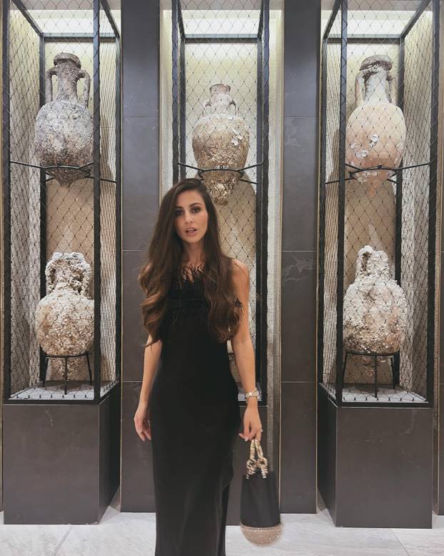 FOTO Bivša klizačica osvojila je Livakovića. Skrivala je trbuh na utakmici, sad su dobili prinovu