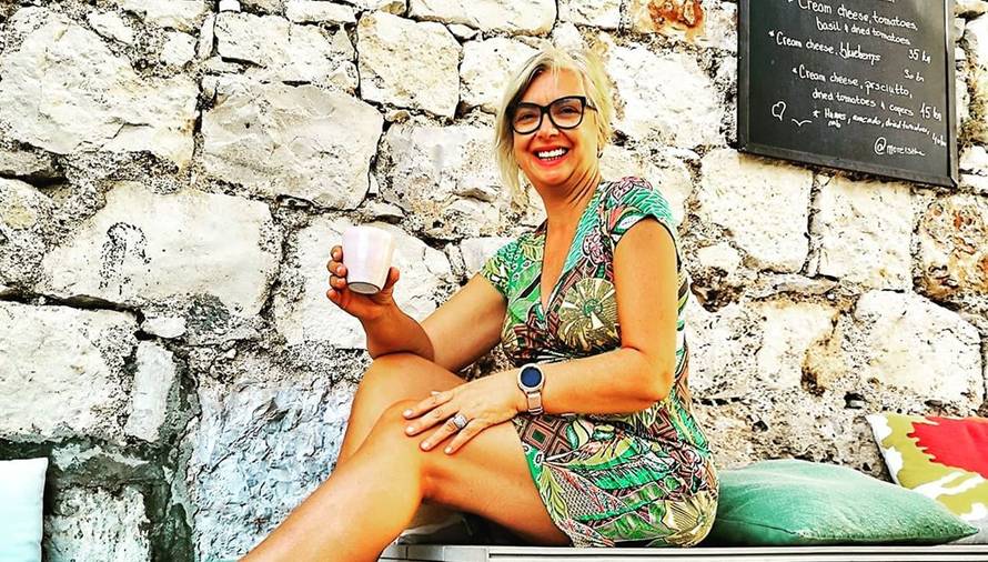 Danijela Dvornik pokazala kako izgleda nakon skidanja dioptrije