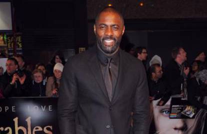 Spasio ga zaštitar: Idris Elba umalo pao s 30 metara visine