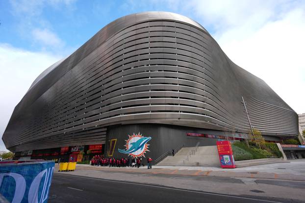 NFL: Madrid Game-Washington Commanders at Miami Dolphins