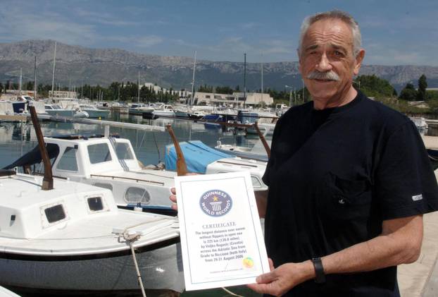 Split: Nakon te&scaron;ke bolesti preminuo pliva? Veljko Rogo&scaron;i?, arhiva