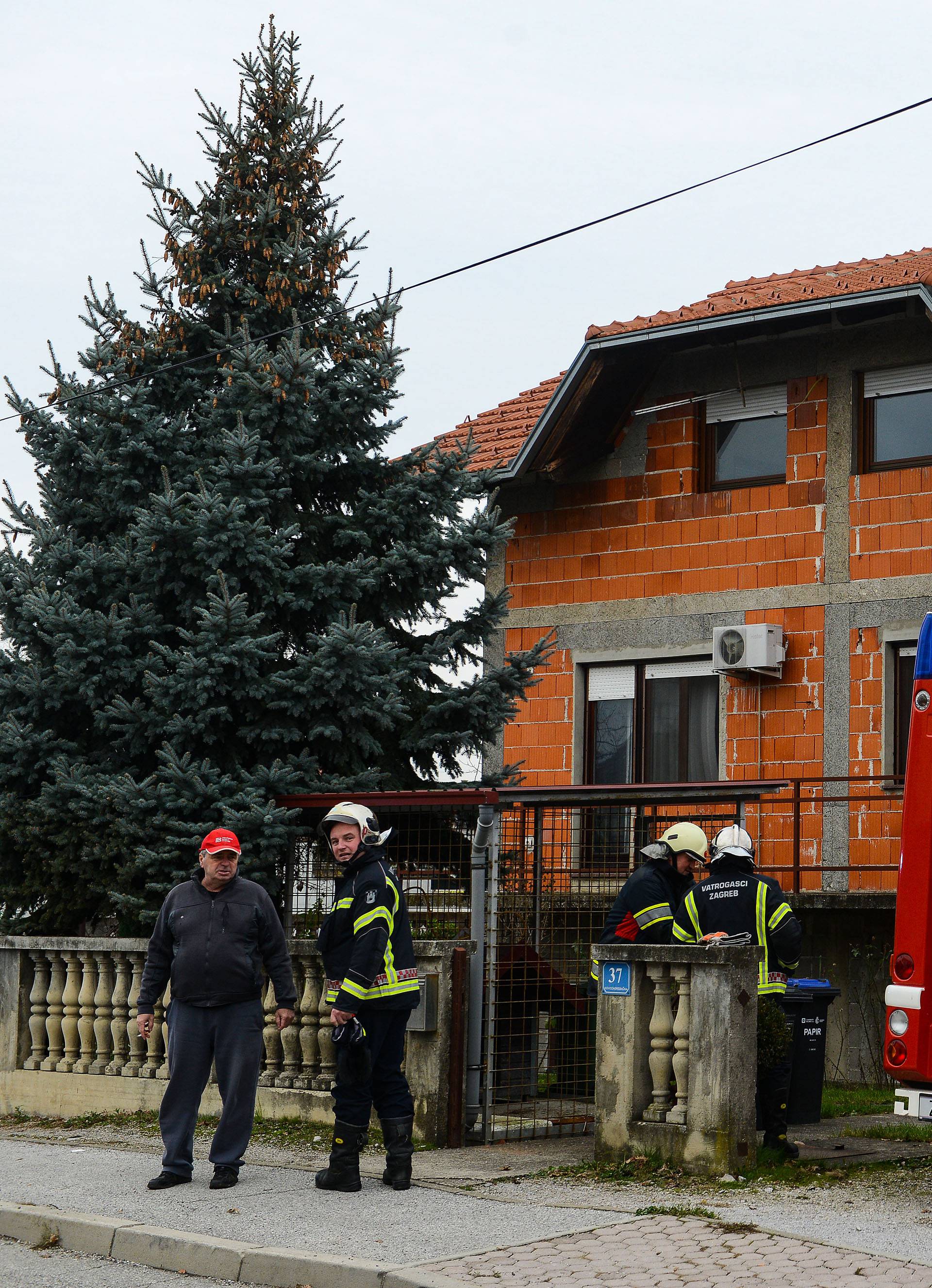 Zagreb: PoÅ¾ar u obiteljskoj kuÄi u HraÅ¡Äu