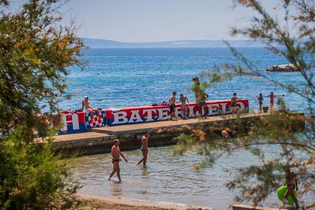 Split:  Prvi dan ljeta na plaži Firule