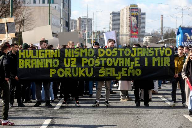 Prosvjedi u Sarajevu se nastavljaju, traži se pravda za poginulog mladića i ozlijeđene u tramvajskoj nesreći