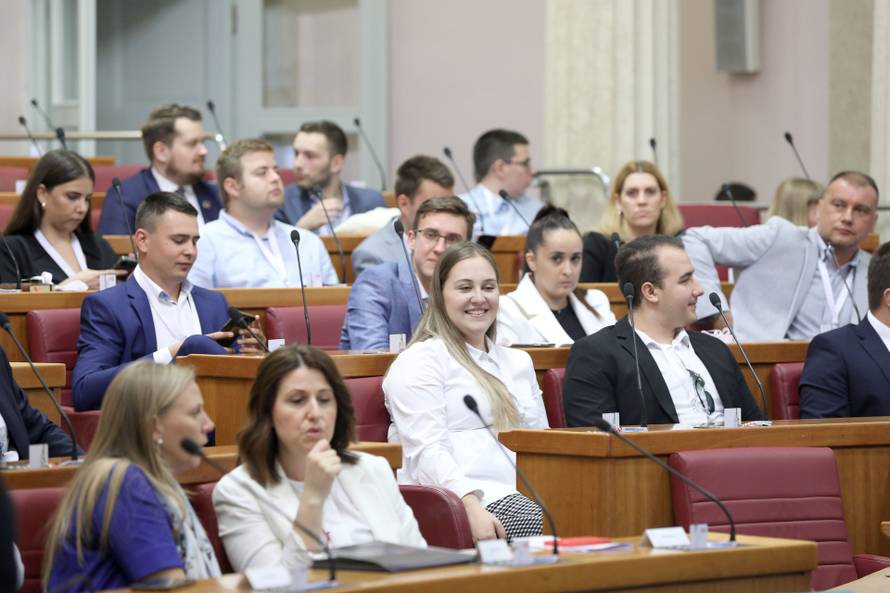 Zagreb: Plenković na otvorenju Treće godišnje konferencije Savjeta mladih u Republici Hrvatskoj