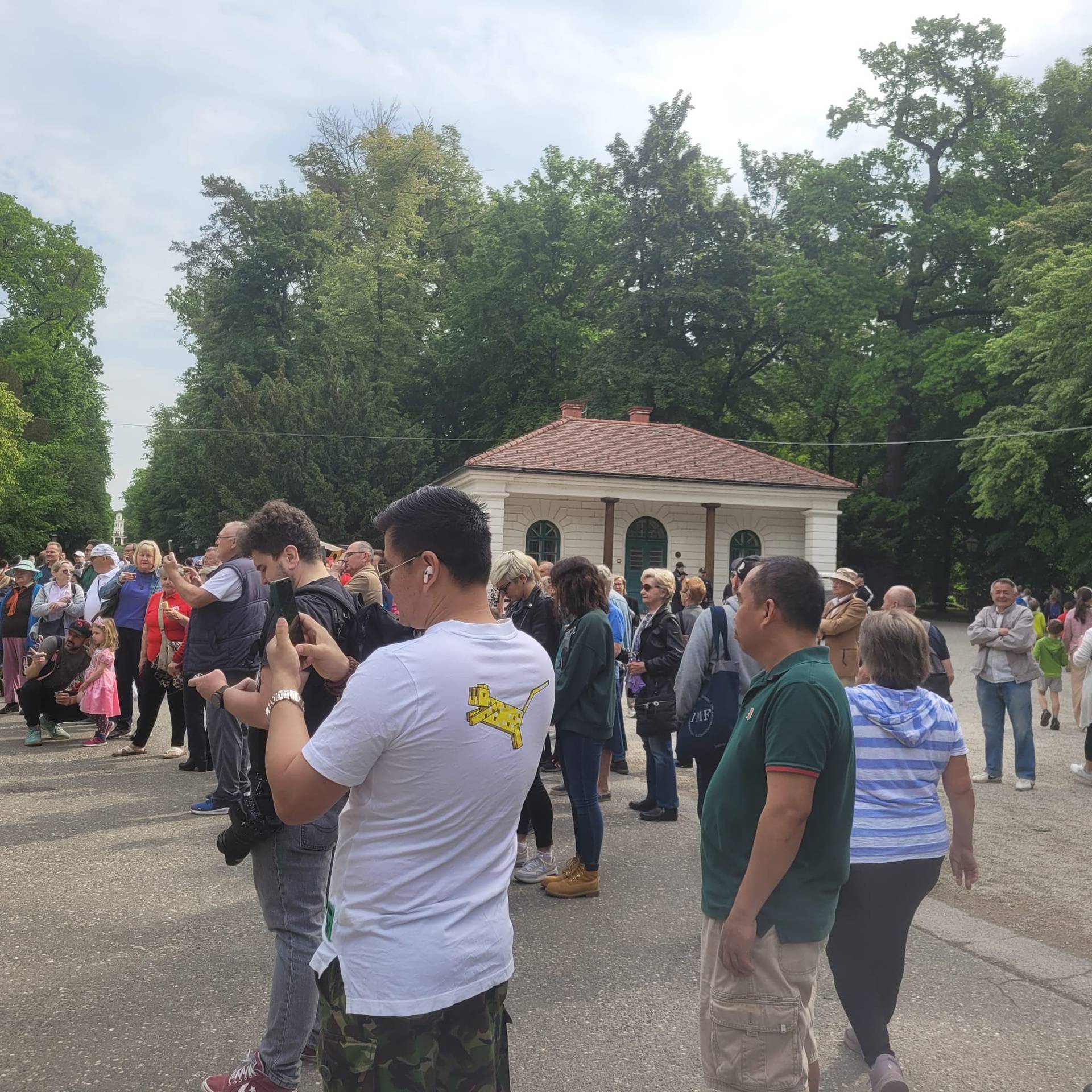 Zagrepčani pohrlili u Maksimir na proslavu Praznika rada