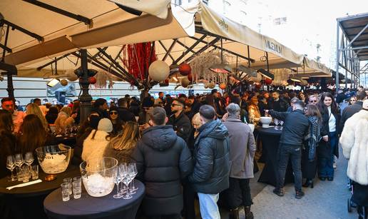 FOTO Pogledajte ludilo u centru Zagreba: &Scaron;pica gori, a evo i tko je do&scaron;ao od poznatih