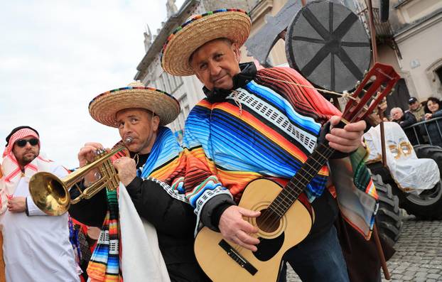 Velika povorka maskiranih grupa na 200. Samoborskom fašniku