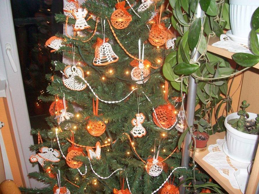 Šaljite fotografije božićnih jelki i osvojite vrijednu nagradu...