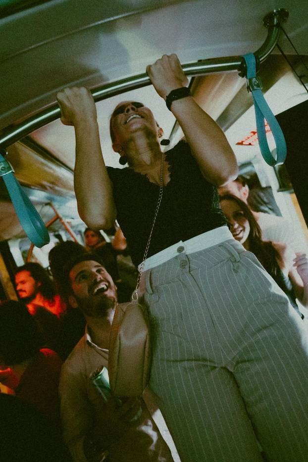FOTO Ludilo na tračnicama! Ovaj party tramvaj u Zagrebu vozi vas direktno u ekstazu