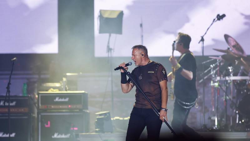 FOTO Thompson je izašao na pozornicu u Sinju! Publika ga je čekala više od sat vremena