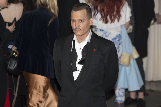 Johnny Depp âÃÃ£attends Murder On The Orient Express World Premiere - London, England (02/11/2017)