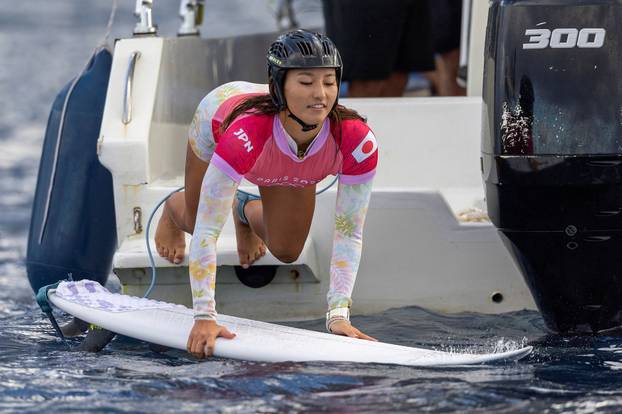 Surfing - Women's Round 2 - Heat 3