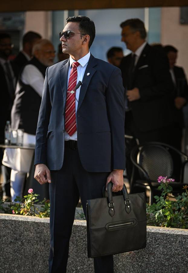 Zagreb: Narendra Modi u društvu Andreja Plenkovića prošetao  centrom Zagreba