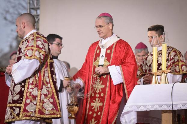 Zagreb: Nadbiskup Dražen Kutleša predvodio misu na  blagdan bl. Alojzija Stepinca