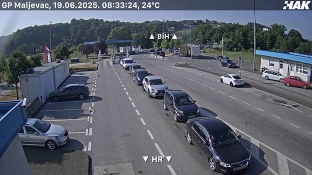 FOTO Zagužvalo na hrvatskim autocestama, gužve na granici: Pogledajte kolike su kolone...