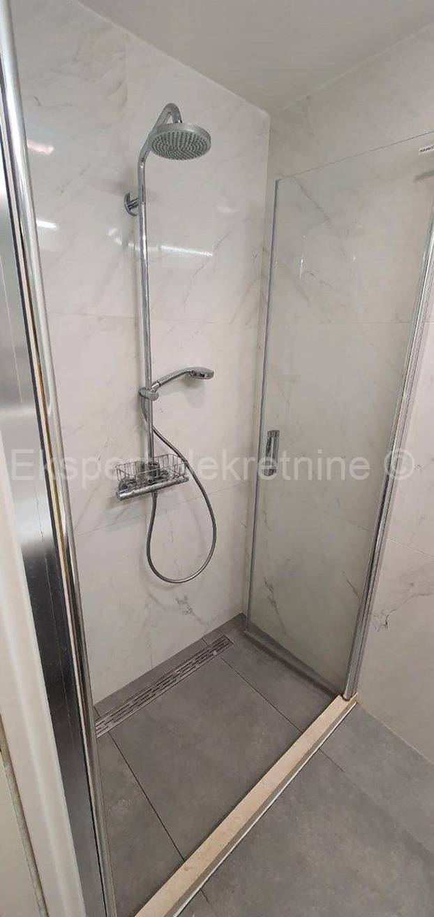 FOTO Biste li dali 300.000 eura za ovih 30 kvadrata stana? U Dalmaciji je, zavirite unutra...