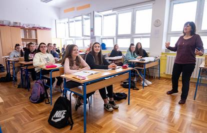 Škola u Korenici ima 47 novih učenika: 'Matematika je najlakša, nema jezične barijere'