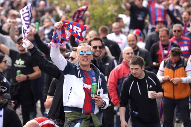 Ženeva: Atmosfera ispred stadiona uoči početka finalne utakmice Lige prvaka mladih