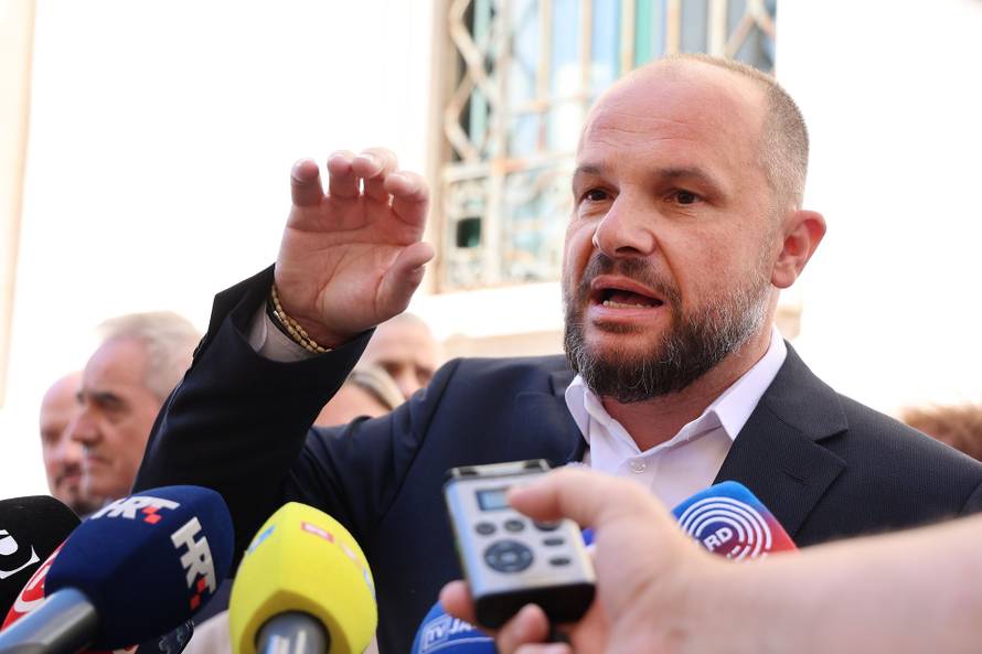 Split: Konferencija za medije povodom zajedničke kampanje SDP-a i Možemo! "Plenkovićeva inflacija"