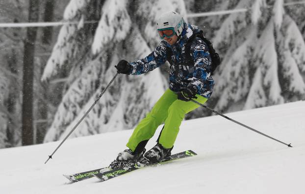 Zagreb: Započela skijaška sezona na Sljemenu 
