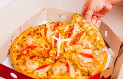 Stručnjak tvrdi: Većina ljudi ne zna kako bi trebalo jesti pizzu