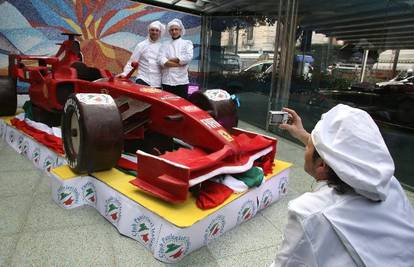 Talijanski kuhari napravili čokoladni Ferrarijev bolid