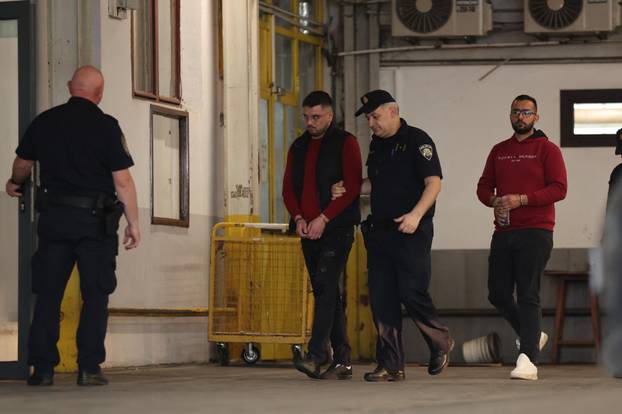 Zagreb: Privođenje osumnjičenih u aferi Taksi