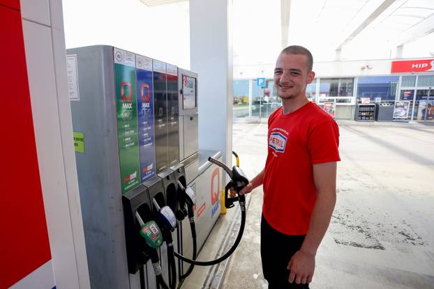 Zadar: Petrol u Zadru