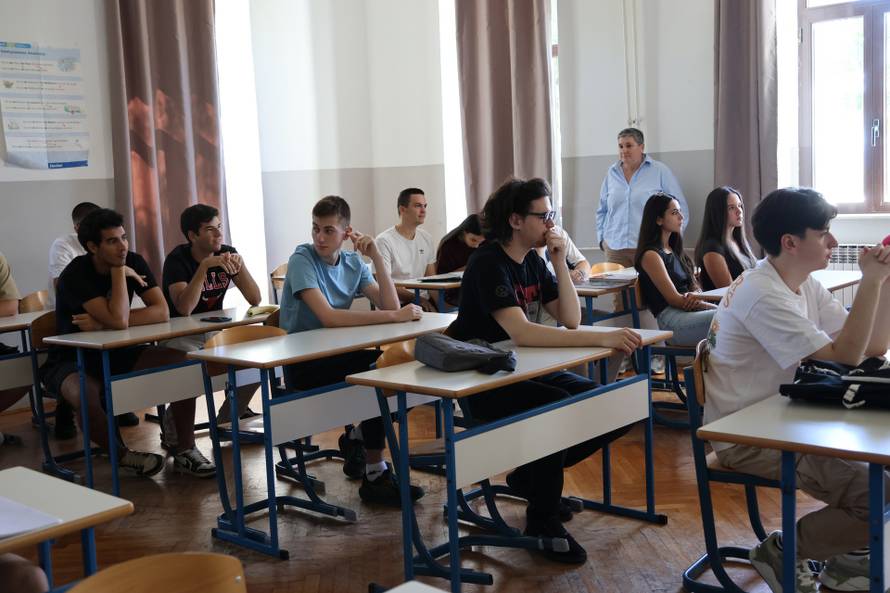 Srednja škola u Kaštelima poziva učenike: Dobar program i obrazovanje u susjedstvu