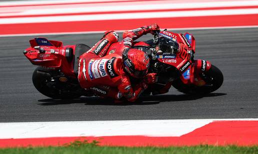 VIDEO Svjetski prvak Moto GP-a doživio strašnu nesreću u prvom krugu na VN Indonezije!