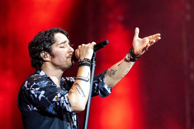 Pula: Parni valjak održao koncert u prepunoj Areni 