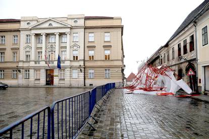 Zagreb: Vjetar skrusio skelu na Markovom trgu