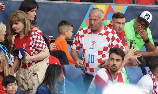 FOTO Modrićevi mama i tata su stigli na finale bodriti 'vatrene'