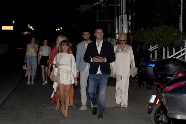 Beograd: Aleksandra Prijović i Filip Živojinović organiziraju proslavu krštenja i prvog rođendana kćeri Arije