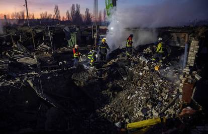 Novi ruski val bombardiranja na Kijev, ima žrtava: Rusi gađaju infrastrukturu, nema struje...