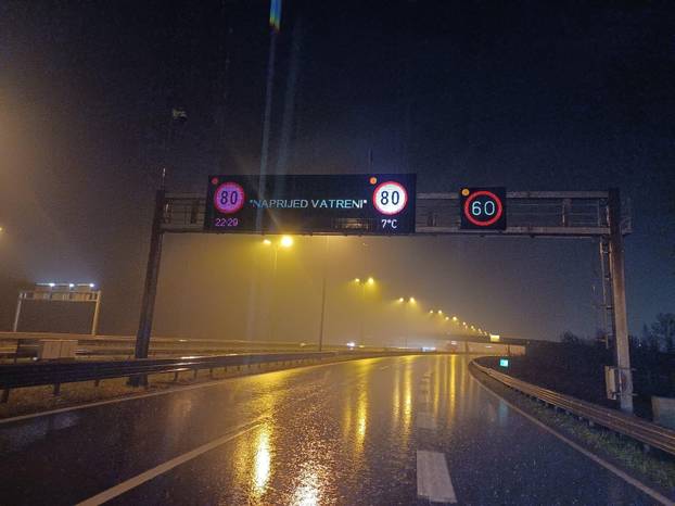 FOTO Podrška Vatrenima pljušti sa svih strana, pa i na autocesti