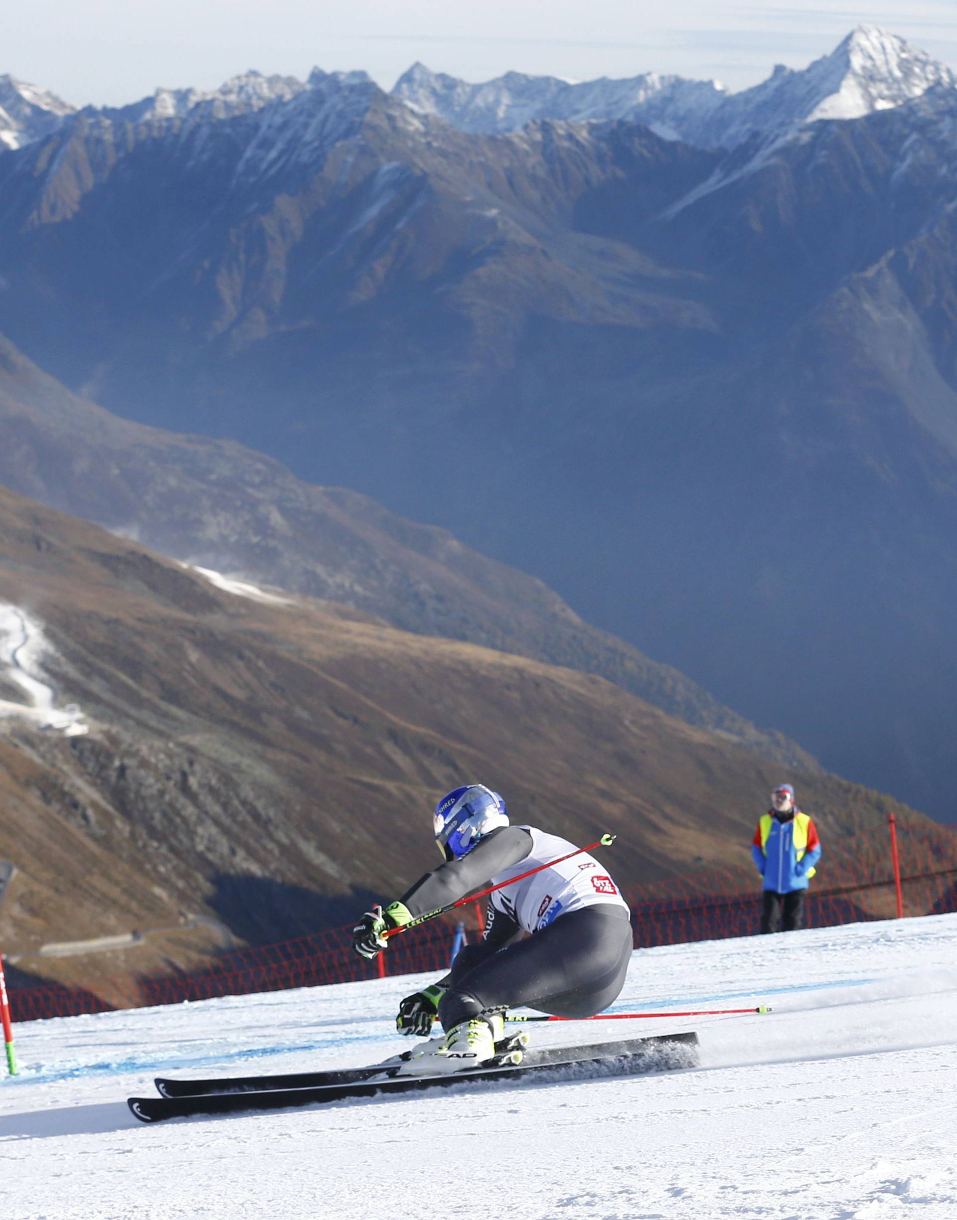 Alpine Skiing - FIS Alpine Skiing World Cup - Giant Slalom Men