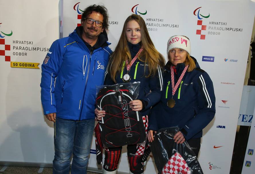 Srednjoškolka Eva: Hrvatski ću stijeg nositi čvrsto i ponosno...